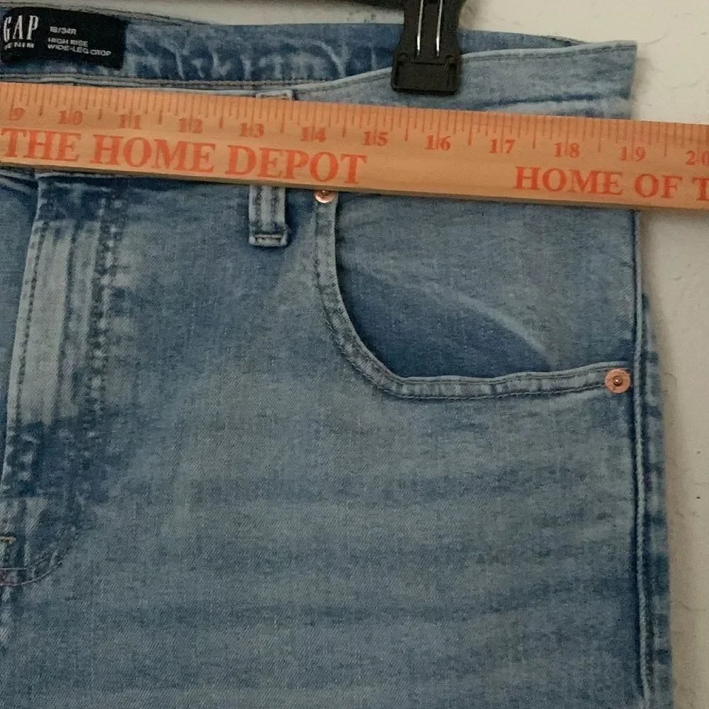 GAP High Rise Wide Leg Crop Light Wash Cotton Blend Women’s Denim Size 18/34